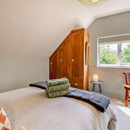 Inglenook - Fylingthorpe *