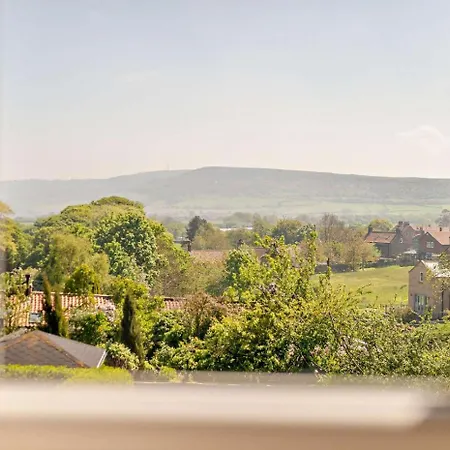 Inglenook - Fylingthorpe *